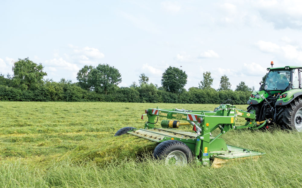 KRONE EasyCut 3200 прицепная дисковая косилка Tria